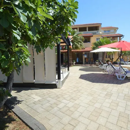 Friedrich-4 By Interhome Lejlighed *