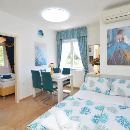 Friedrich-4 By Interhome Lejlighed Tribalj